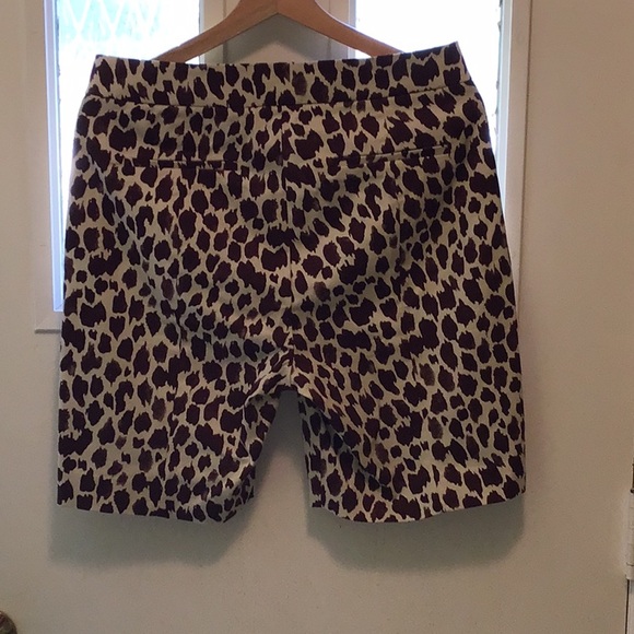 J. Crew Slim Bermuda Shorts in Giraffe Print Stretch Chino NWT - Picture 2 of 7